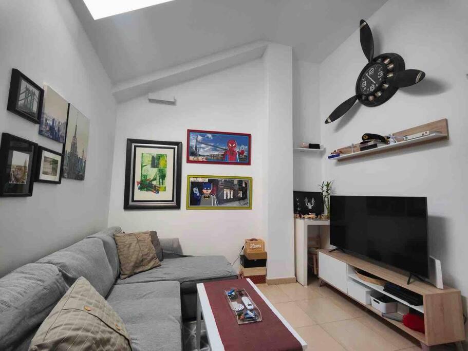 מדריד Apartamento Recien Reformado En Barajas Pueblo מראה חיצוני תמונה